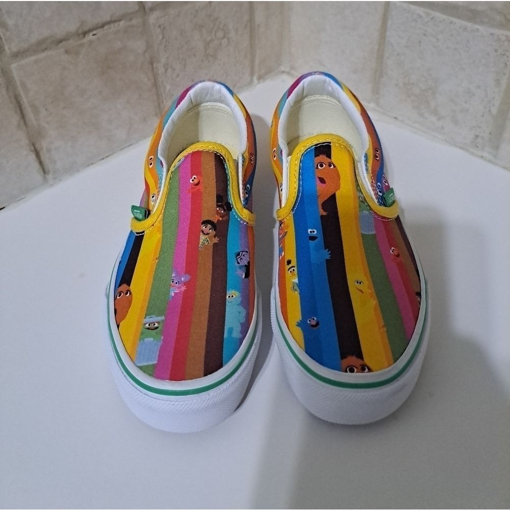Sesame Street Vans Youth Shoes Size 1 NEW